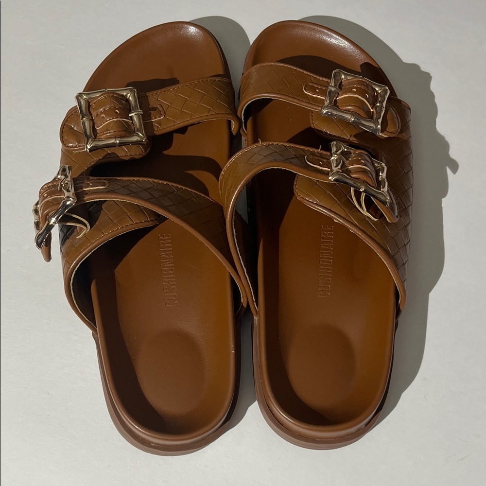 Cushionaire Loft Slip On Shoes Sandals sz 11W Neutral Brown Gold Summer Casual